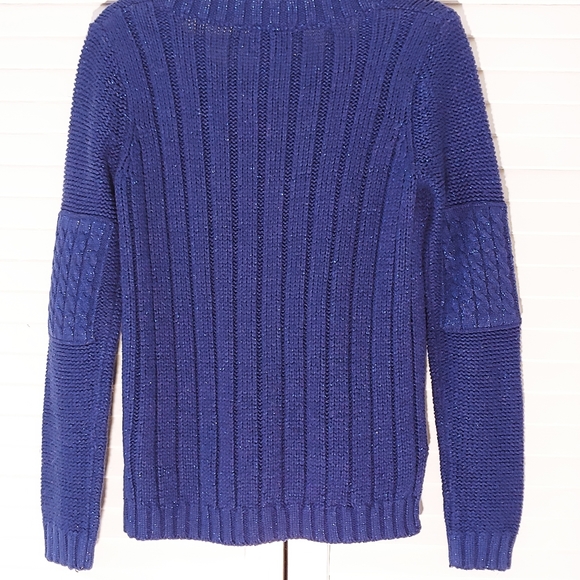 Warm Sweater - Picture 8 of 10